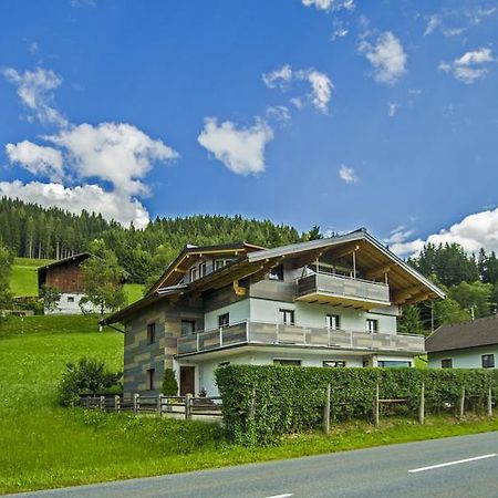 Haus Gsenger Apartment Ебен им Понгау Екстериор снимка