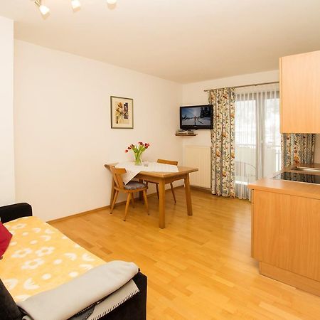 Haus Gsenger Apartment Ебен им Понгау Екстериор снимка