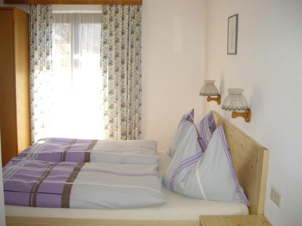 Haus Gsenger Apartment Ебен им Понгау Екстериор снимка