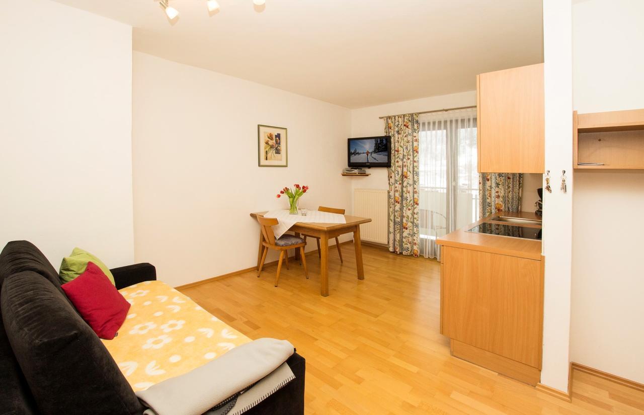 Haus Gsenger Apartment Ебен им Понгау Екстериор снимка