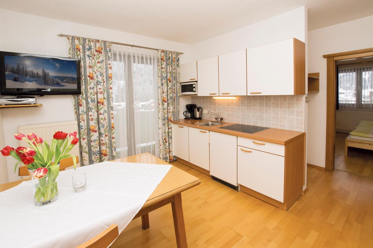Haus Gsenger Apartment Ебен им Понгау Екстериор снимка